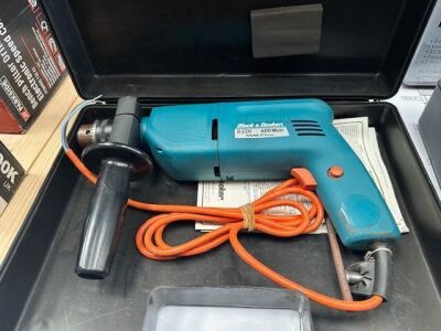 Black & Decker D220 600W Drill