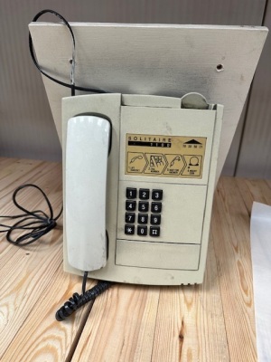 Analog Solitaire 1100 Pay Phone