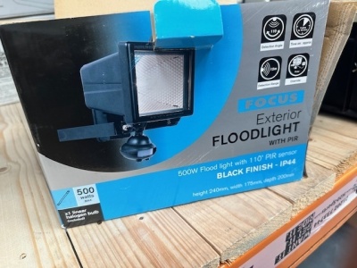 Focus Exterior Floodlight with PIR