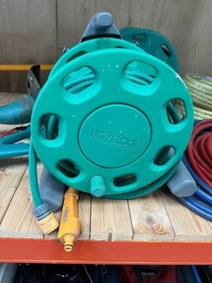 Hozelock Hose Reel with Hose and Sprayer