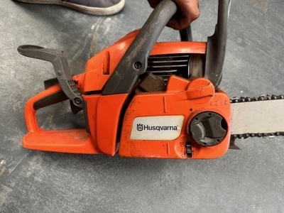 Husqvarna 240v Petrol Chainsaw - 3