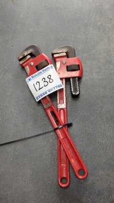 Set of 2 18" Pipe Wrenches