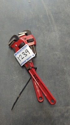 Set of 2 18" Pipe Wrenches