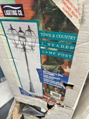 2x Town & Country 3 Head Lamp Posts - 3