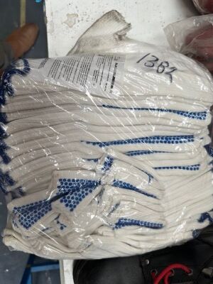 Pack of Palm Dot Polyester Gloves