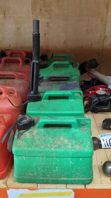 5x Green Plastic Fuel Containers