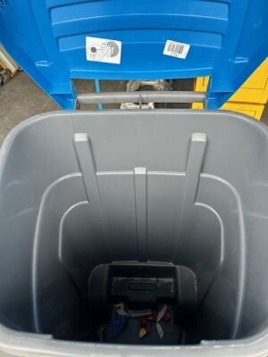 5x Wheeled 100L Waste Bins with Fold Up Lids - 3