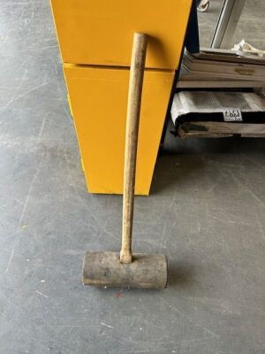 Rubber Mallet with Wooden Stale