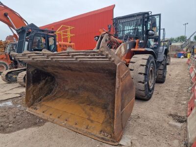 2022 Hitachi ZW220-7 Wheeled Loader - 2