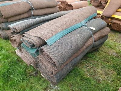 19 x Rolls 6' Various Length Green Matting