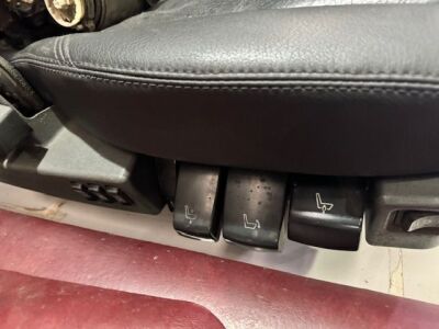 Scania RH Leather Seats with Griffin Logo - 4