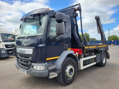 2017  DAF CF230 4x2 Skip Loader