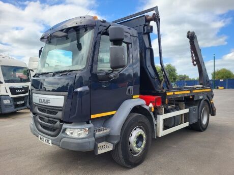 2017  DAF CF230 4x2 Skip Loader