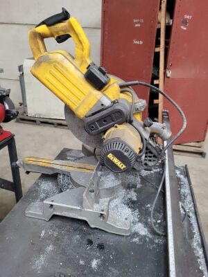 Steel Workbench c/w Dewalt 250mm Diameter Chopsaw, Model No: DWS778 + Measuring Jig - 5