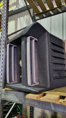 Scania 4 Series Battery Cover and Step