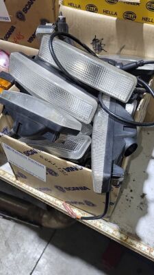 Quantity of Scania 4 Series Cab Lights