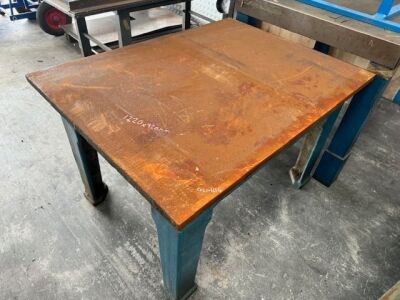 Heavy Duty Steel Work Bench