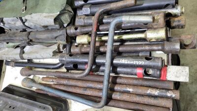 Quantity of HGV Breaker Bars & Cab Jack Bars