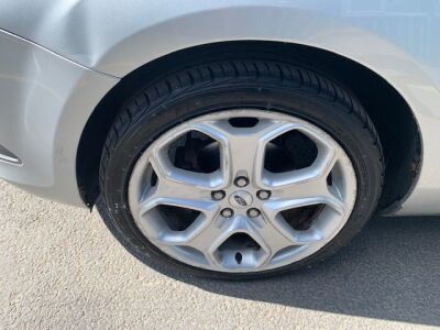 2010 Ford Focus Titanium 125 Estate Car - 7
