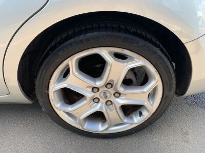 2010 Ford Focus Titanium 125 Estate Car - 8
