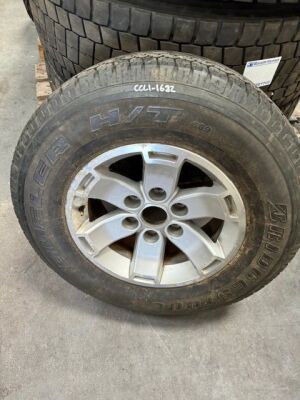 1x 4x4 Alloy & Tyre