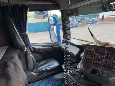2001 Scania R144L 530 V8 Topline 4x2 Tractor Unit - 18