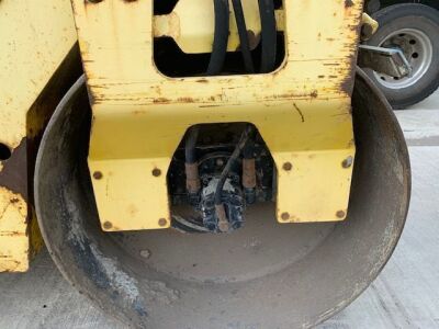 Wacker Vibrating Roller RD25 1200 - 11