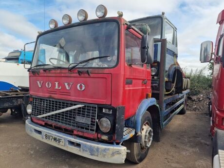 1985 Volvo F6 4x2 Rear Mounted Crane Flat Bed