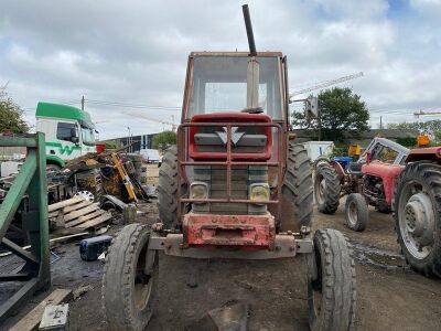 Massey Ferguson 1080 Super Tractor - 2