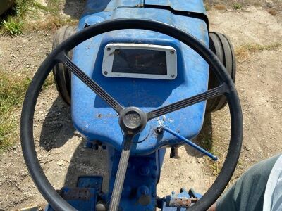 Ford 4000 Tractor  - 6