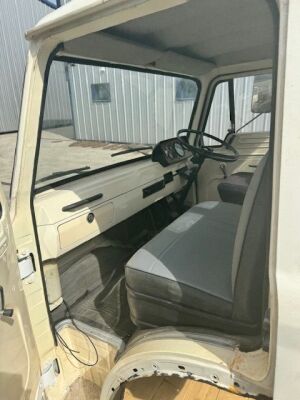 Ford D Series Cab - 4