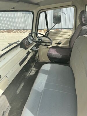 Ford D Series Cab - 5