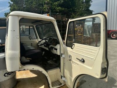 Ford D Series Cab - 10