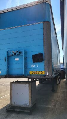 2006 Schmitz Triaxle Euro Liner Curtainside Trailer  - 4