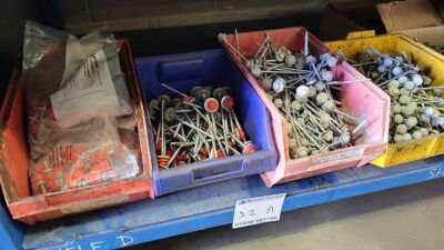 Large Quantity of Various Size Tech Screws