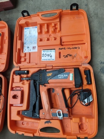 Paslode Pulsa 700P Nail Gun