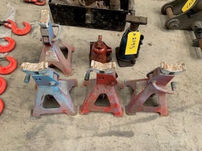 5 x Axle Stands & 1 x Bottle Jack