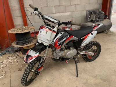 Stomp 140cc Pit Bike