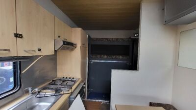 Scania 142M V8 6x2 Rigid Horse Box - 5