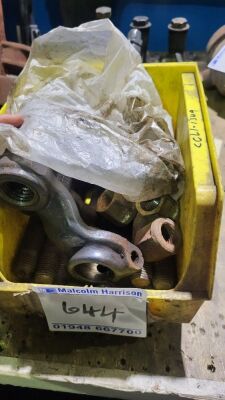 Quantity of Brackets