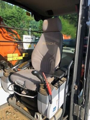 2015 Hitachi ZX210LC-5 Excavator - 17