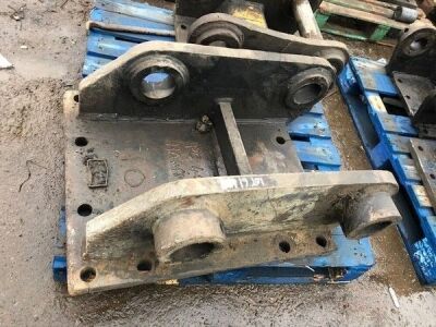 1 x Attachment 100mm & 80mm Pins Bracket - 2