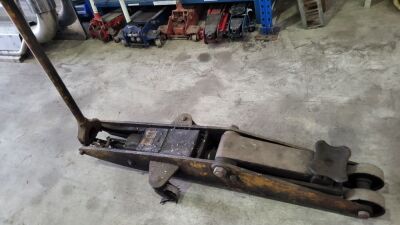 Heavy Duty Long Reach Trolley Jack