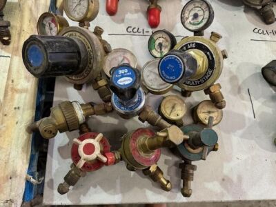 6x Oxygen & Acetylene Regulators