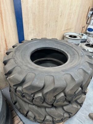 2x Unused 20.5 R25 Continental Earth Mover Tyres