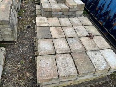 6x Pallets of Commercial Style Grey Pavers - 5