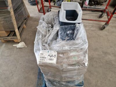 Pallet of Plastic Animal Litter Trays - 2