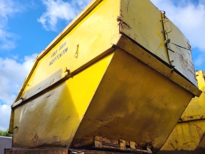 12yrd Enclosed Skip