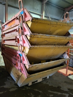 8yrd Skip c/w: Crane Lift Brackets