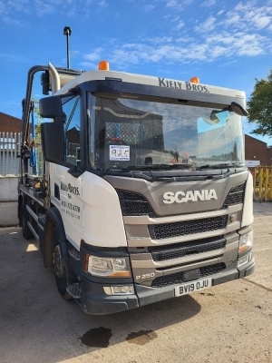 2019 Scania P250 4x2 Telescopic Skip Loader